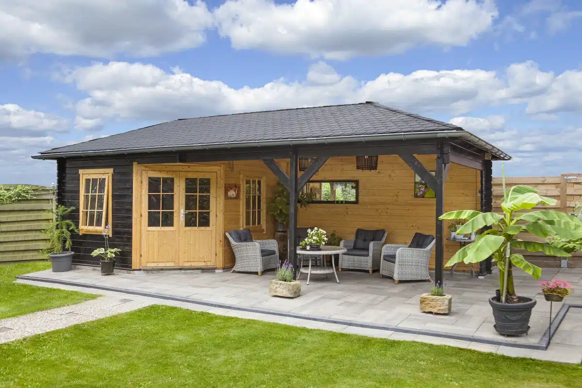 Blokhut – Tuinhuis Paiva | 44 mm | vuren groen geïmpregneerd